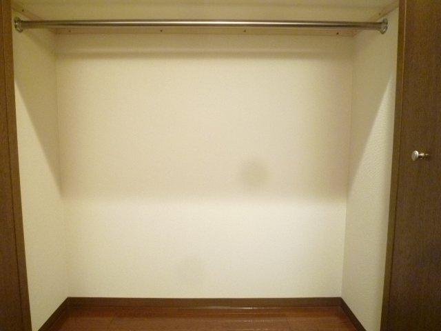 プレサンス千日前通の収納