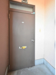 佐藤コーポ【10.000円キャッシュバック対象物件】のエントランス|落ち着いたエントランスです