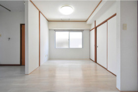 佐藤コーポ【10.000円キャッシュバック対象物件】の居間・リビング|ゆったり過ごせるリビングです