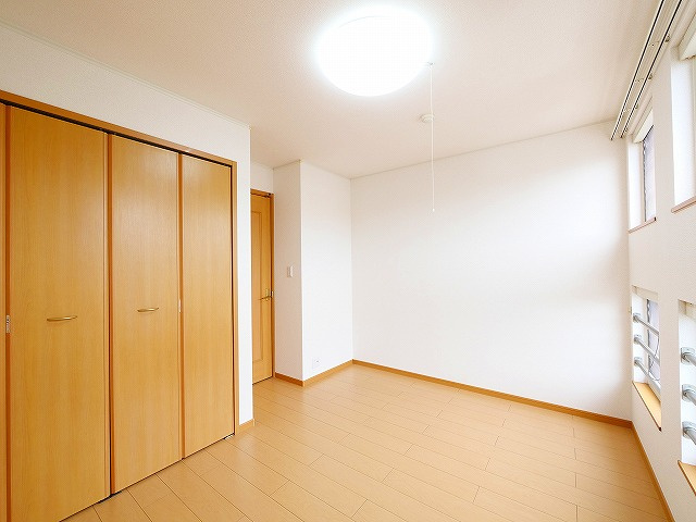 フローレンス　四条大路の寝室|落ち着いて過ごせるお部屋なので、寝室にいかがでしょうか