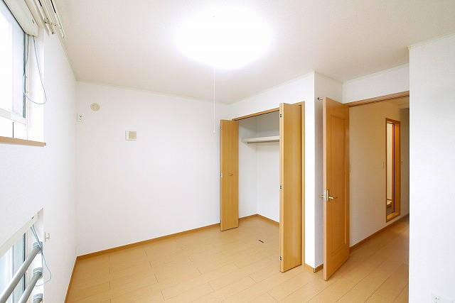 フローレンス　四条大路の洋室|個人の部屋や寝室として使える洋室です