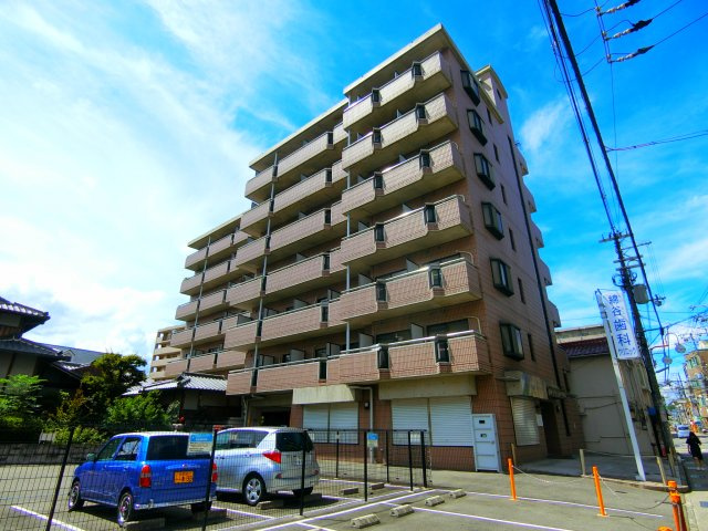 アルファビルの外観