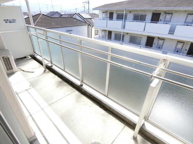 リメインズMハイツのバルコニー|同マンション別部屋写真