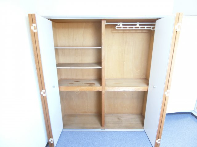 リメインズMハイツの収納|同マンション別部屋写真