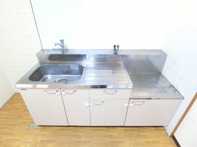 リメインズMハイツのキッチン|同マンション別部屋写真