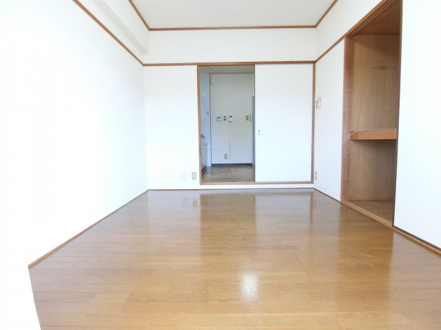 リメインズMハイツの洋室|同マンション別部屋写真