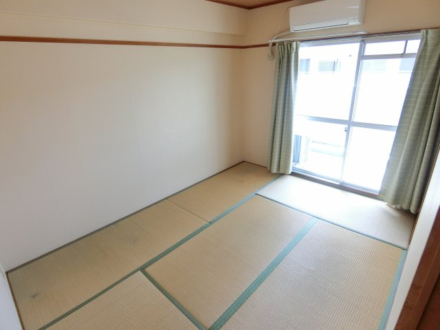 リメインズMハイツの和室|同マンション別部屋写真