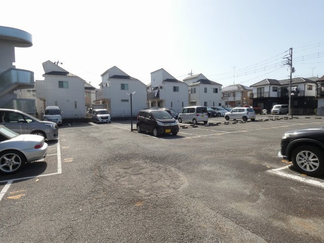 【駐車場】