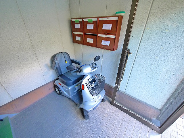 ハイツヨネダのエントランス|落ち着いたエントランスです