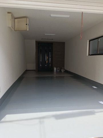 中古戸建　四條畷市中野新町（平成4年築）の駐車場