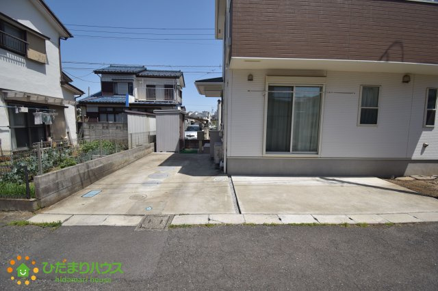 桶川市上日出谷　中古一戸建ての駐車場|2台分の駐車スペース！