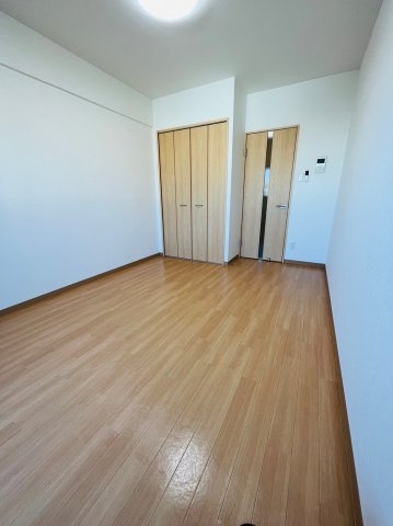 A・City港栄仲介手数料無料の洋室