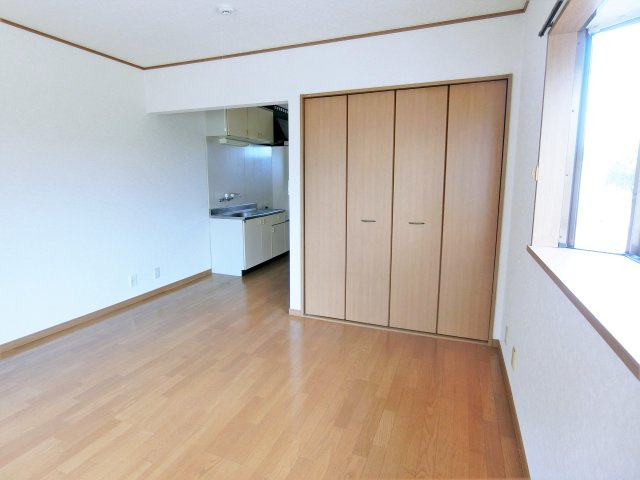 パークハイツB棟の居間・リビング