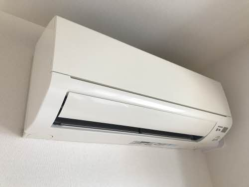 スクーデリアWESTの設備