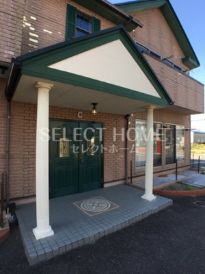 【エントランス】 | ヴィラ家奈Ａ | 毎日通るエントランスはこのようになっています