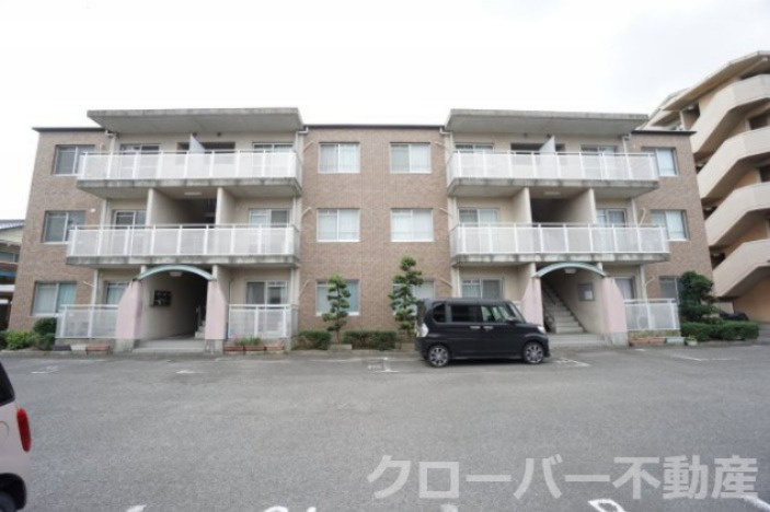 ロイヤルハイツコニーズIIの外観