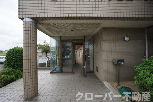ロイヤルハイツコニーズⅠのエントランス