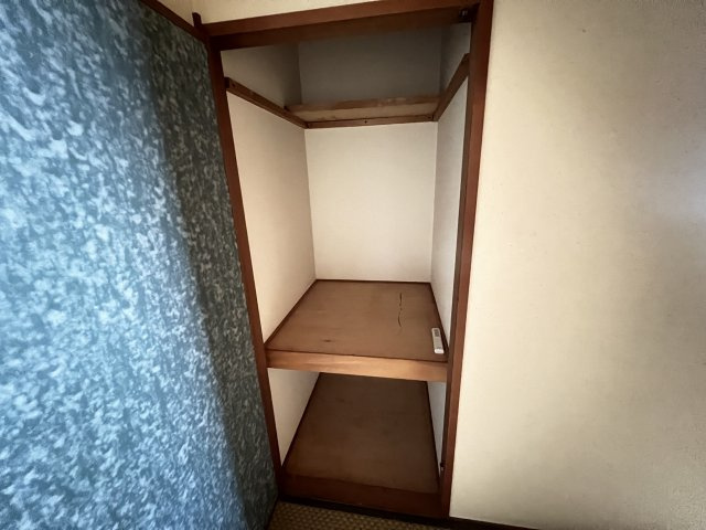 ニューエステート西本町の収納