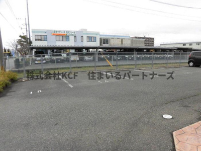 【駐車場】 | カーサオークマ | 駐車スペースもあります