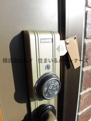 【エントランス】 | カーサオークマ | 落ち着いたエントランスです