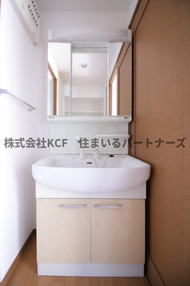 レジデンス東櫛原の洗面所|忙しい朝には欠かせない洗面所です