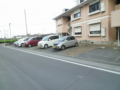 敷地内駐車場です（要空確認）