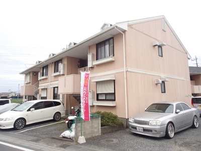 周辺は閑静な住宅街