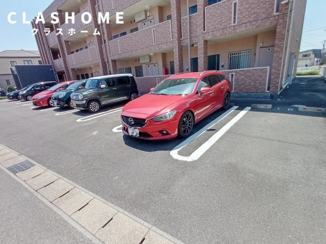 サニーヒル天王の駐車場