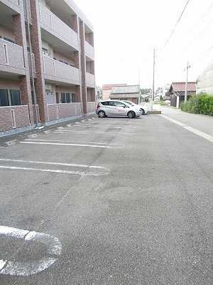サニーヒル天王の駐車場