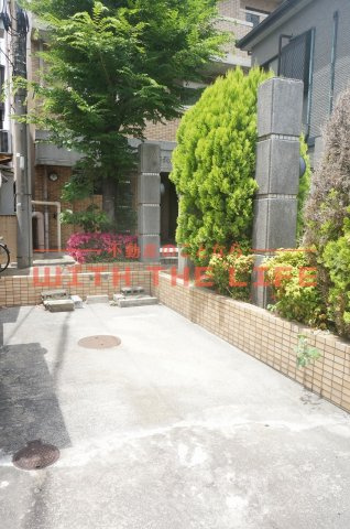 サンセーヌ中央町【キャッシュバック対象物件】の駐車場|駐車場があるので、車を買う予定の方も安心です