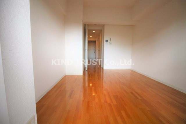 レジュールアッシュ梅田レジデンスの居間・リビング