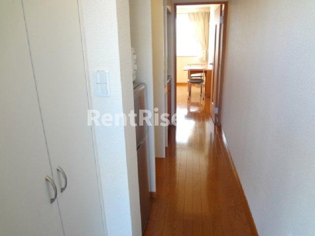 レオパレス結いの玄関