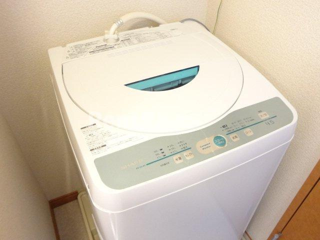 レオパレス結いのバルコニー|洗濯機