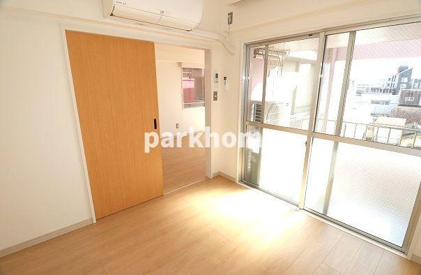 ヴィラ五番街の洋室|コンパクトで使いやすい洋室です