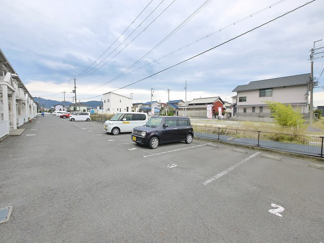 サンハイム　Ａ・Ｂ・Ｃの駐車場|駐車スペースもあります