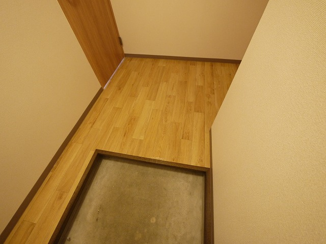 サンハイム　Ａ・Ｂ・Ｃ（杉本町）の玄関|シンプルで使いやすい玄関です