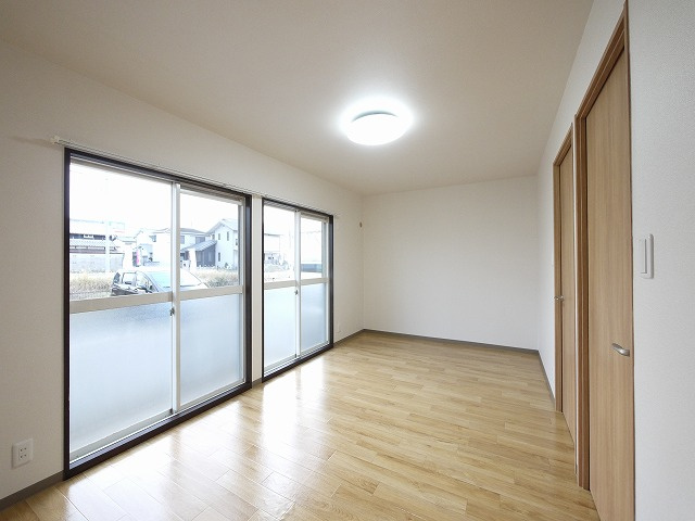 サンハイム　Ａ・Ｂ・Ｃの寝室|開放的な寝室です