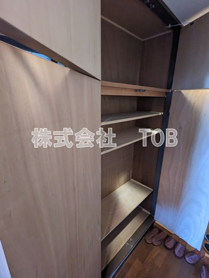 【設備】 | ファインコート西つつじヶ丘 | 玄関収納※別号室参考写真※