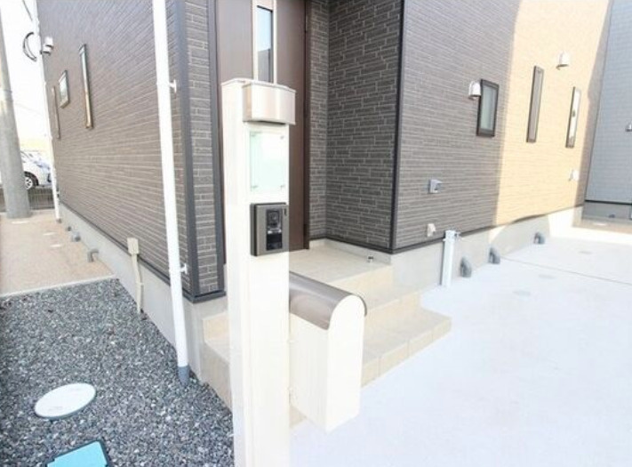 クレイドルガーデン久留米市宮ノ陣第5【キャッシュバック対象物件】のエントランス|清潔なエントランスです