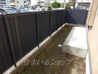 広島市安佐北区落合２丁目のアパートの庭