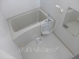 広島市安佐北区落合２丁目のアパートの浴室