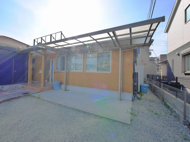 木津川市州見台１丁目テナントの駐車場