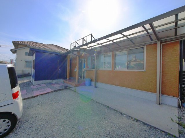 木津川市州見台１丁目テナントの駐車場