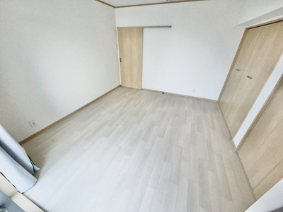 【洋室】 | 岡本ビル