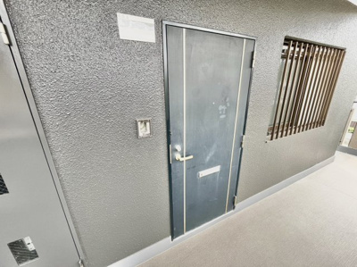 【玄関】 | アルカザーレ国分西