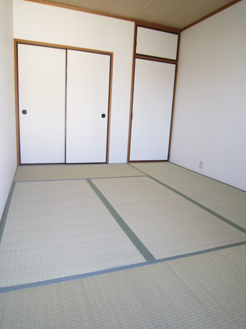 シティハイム物集女の和室