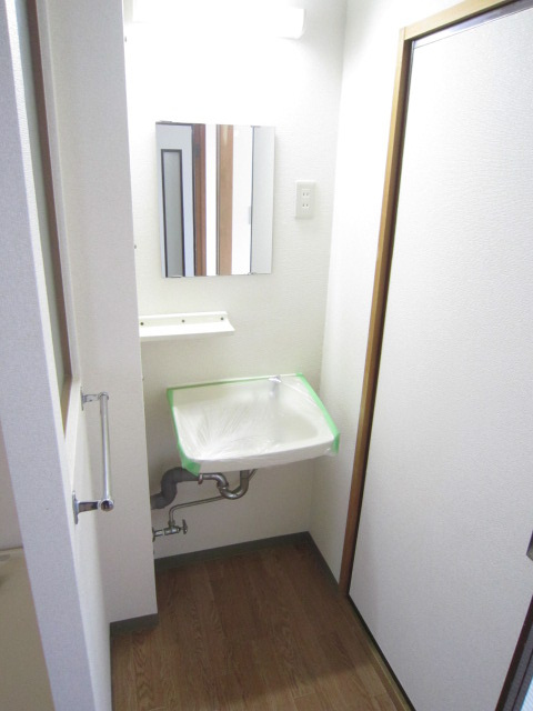 シティハイム物集女の独立洗面台