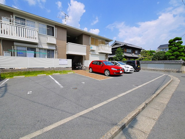 ヴィラエミネンスの駐車場|駐車場があります