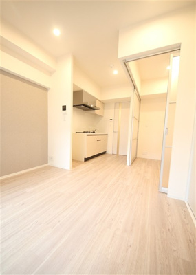 【居間・リビング】 | シーズンフラッツ新町