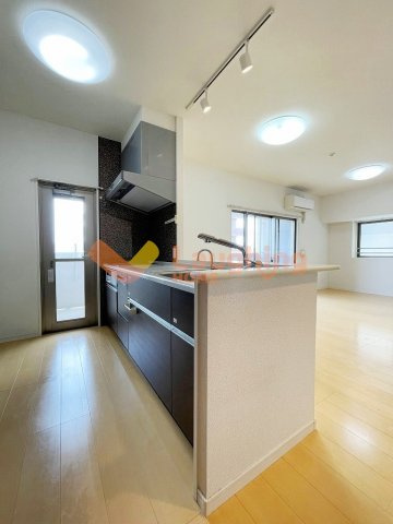 プレミアムステージ久留米中央公園のキッチン|写真は同じマンションの別室です☆